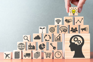 叶片一能进行光合作用着部位是（　　）A．只有表皮细胞B．只有叶肉细胞C．只有保卫细胞D．所有含叶绿体的